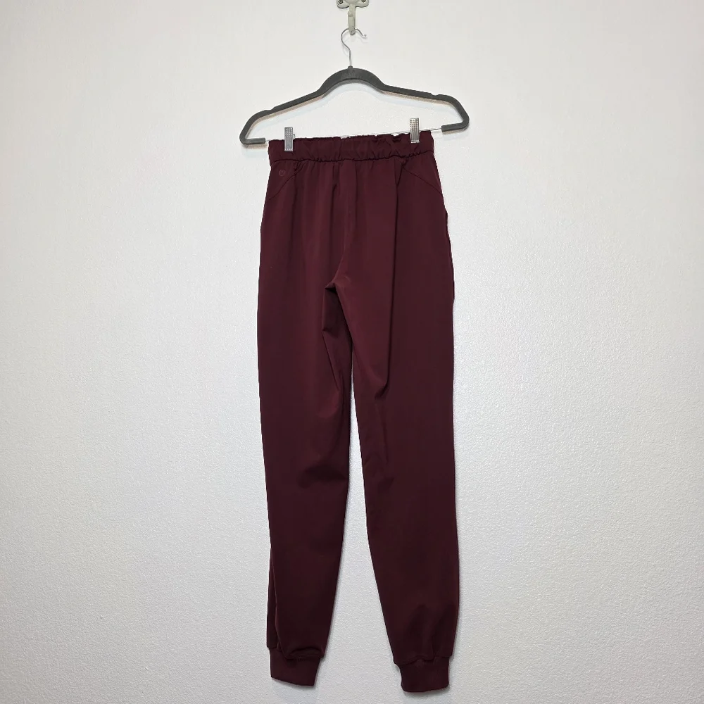 Lululemon Stretch High-Rise Jogger Pants In Red Merlot Sz 4